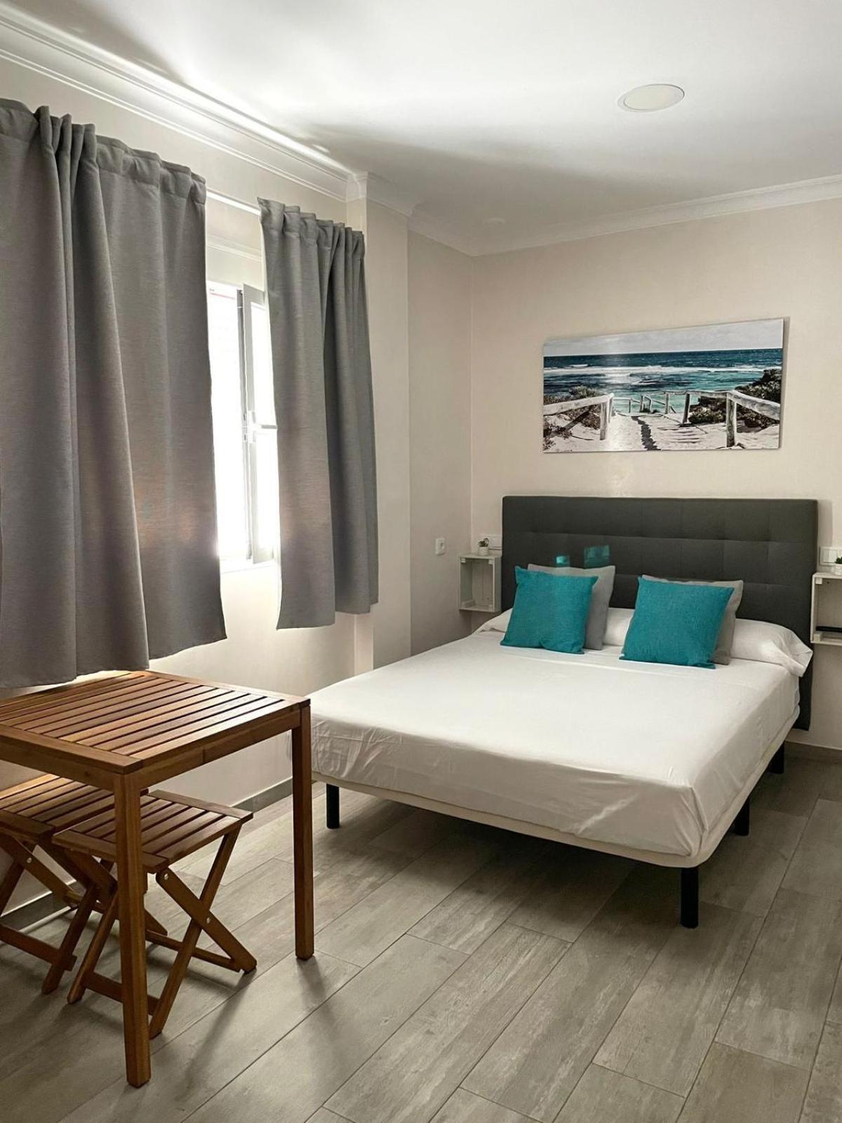Hostal La Tarayuela Барбате Екстериор снимка