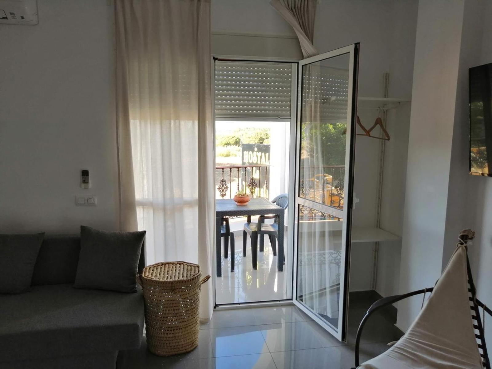 Hostal La Tarayuela Барбате Екстериор снимка